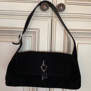 Authentic suede Gucci shoulder bag.